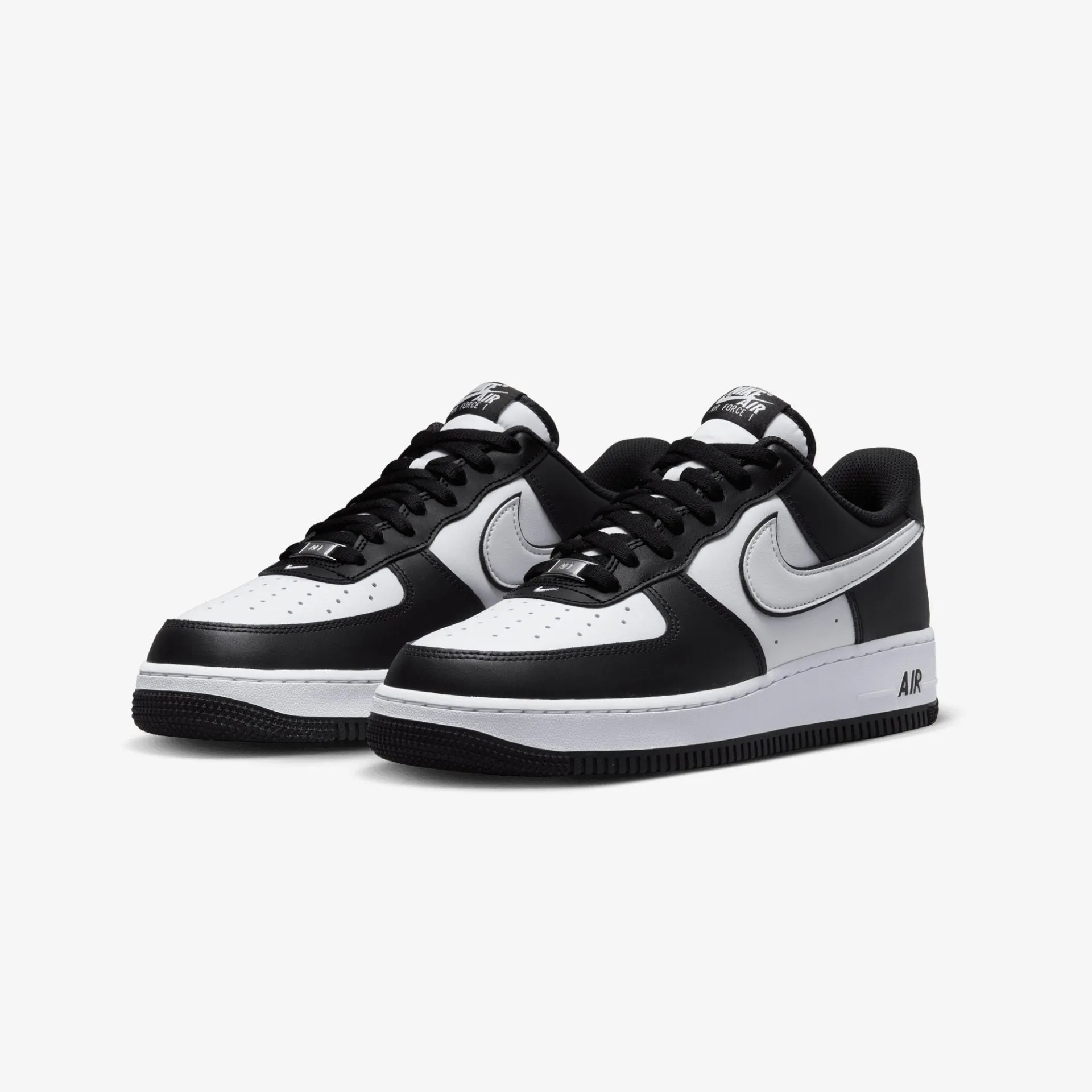 Nike | AIR FORCE 1 '07 { BLACK/WHITE